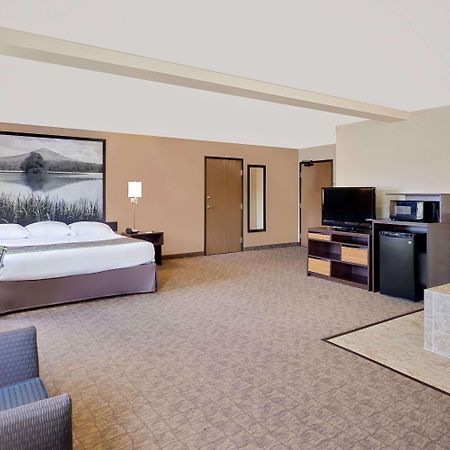 Hotel Super 8 By Wyndham Lebanon Esterno foto