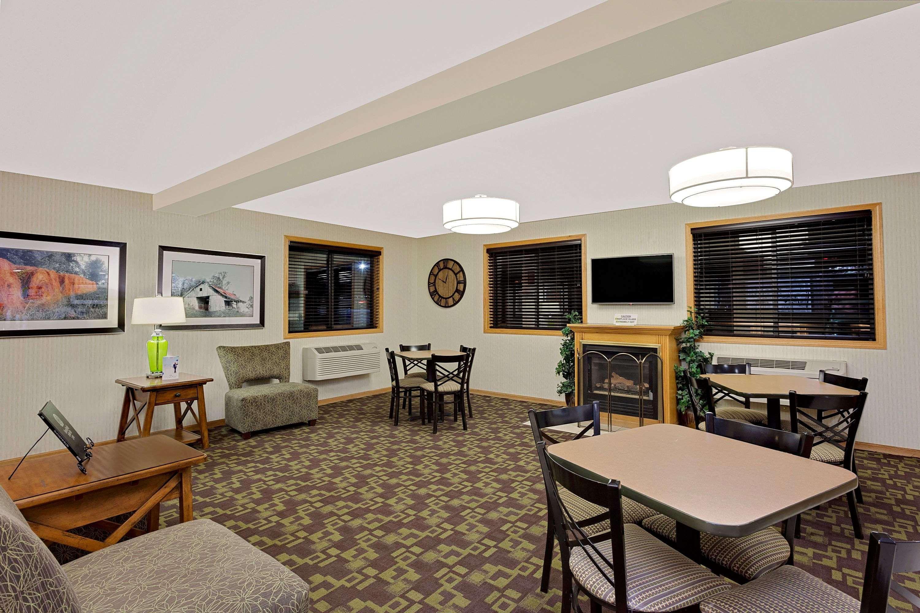 Hotel Super 8 By Wyndham Lebanon Esterno foto