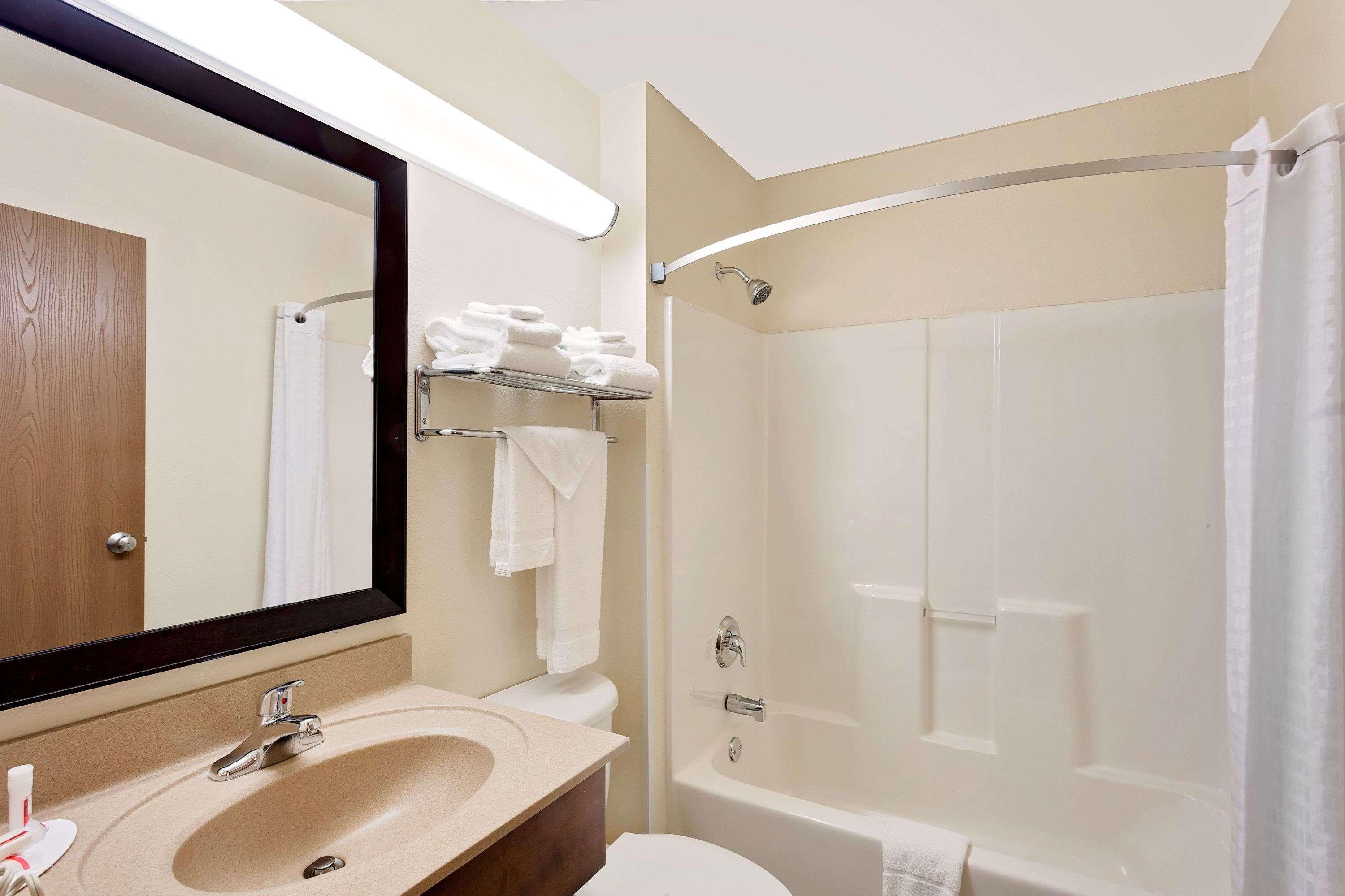 Hotel Super 8 By Wyndham Lebanon Esterno foto