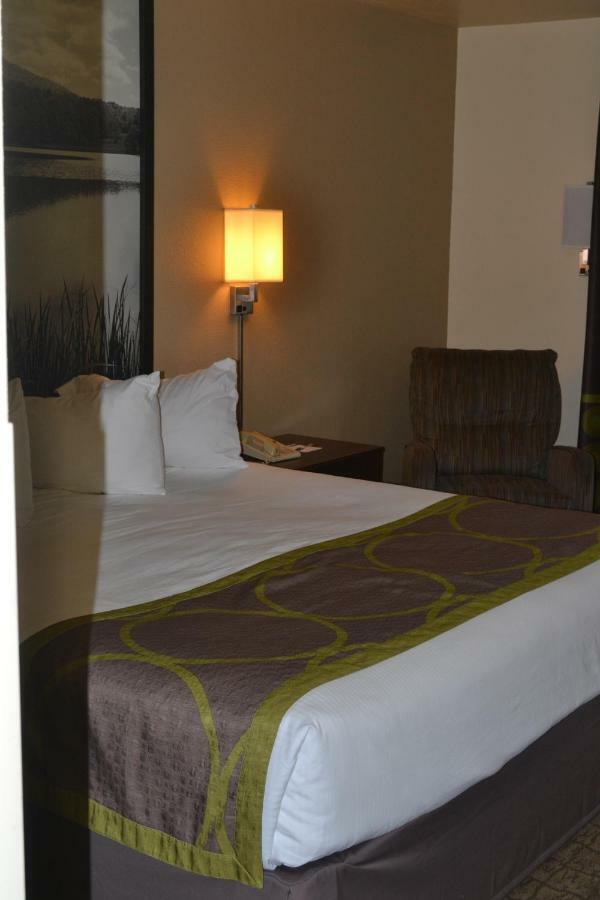 Hotel Super 8 By Wyndham Lebanon Esterno foto